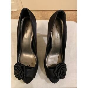 LuLu Townsend Black Satin Open Toed Pump with Rose Adornment Size 8 4.25" heel